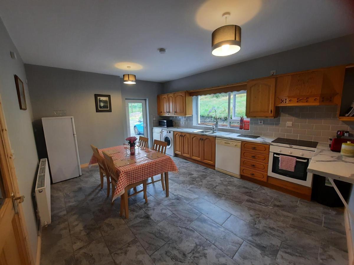 Conneelys Cottage, Connemara, Clifden, H71Y096 Εξωτερικό φωτογραφία