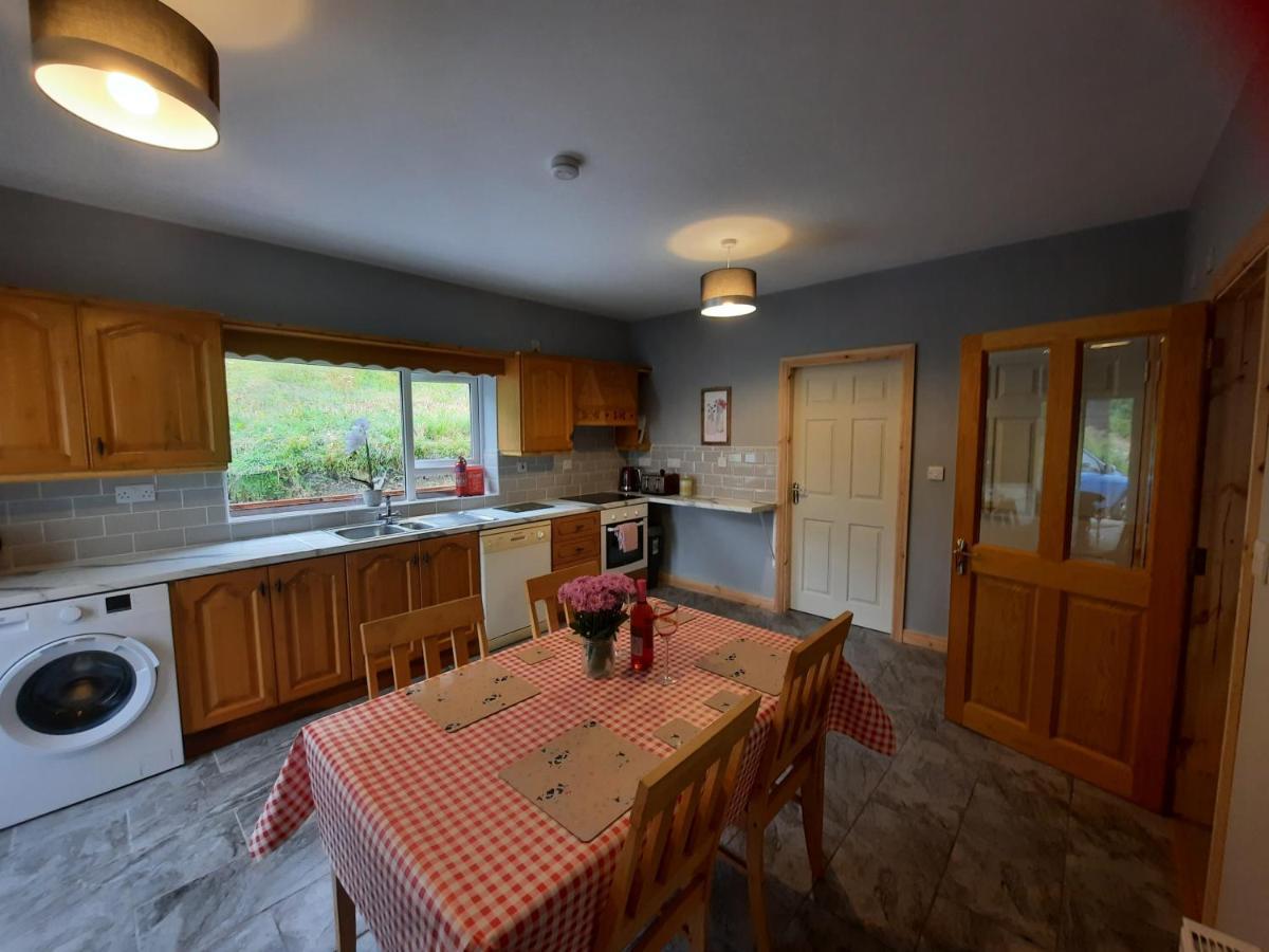Conneelys Cottage, Connemara, Clifden, H71Y096 Εξωτερικό φωτογραφία